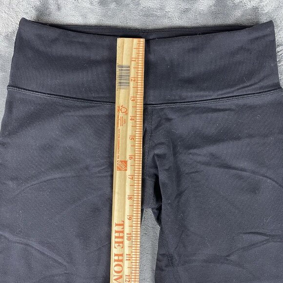 Lululemon Leggings Women’s Size 6 Capri Length Measures 26x19 Black - Picture 7 of 9